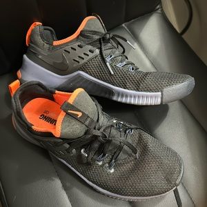 MENS NIKE SHOE SIZE 9